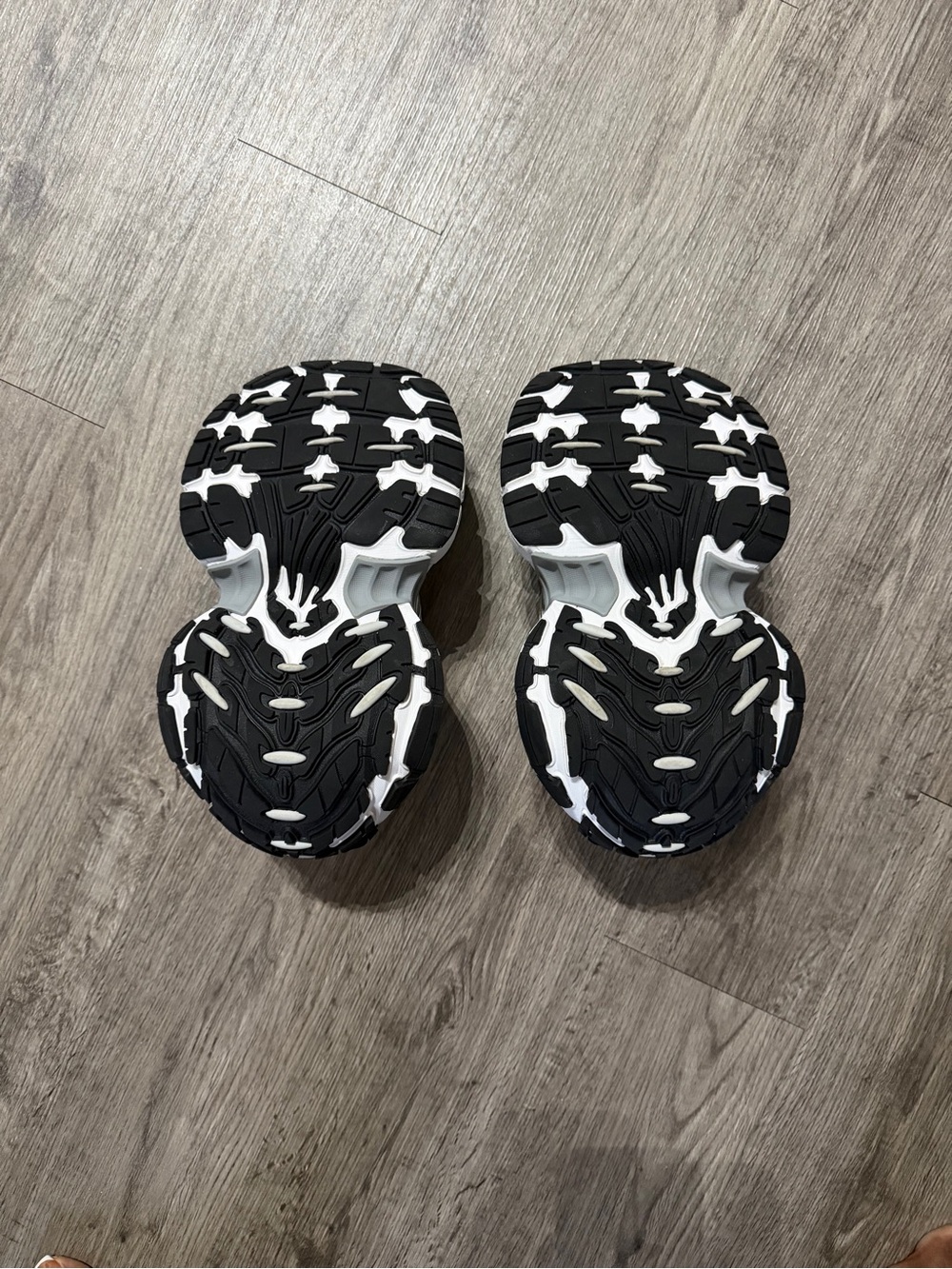 BALENCIAGA - Picture 6 of 10